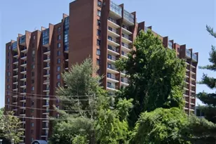 3833 Peachtree Rd NE, Brookhaven, GA 30319 - Photo 2