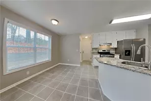 3261 Chesterfield Ct, Snellville, GA 30039 - Photo 4