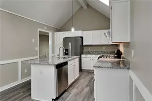 2261 Byron Ct SW, Marietta, GA 30064 - Photo 4