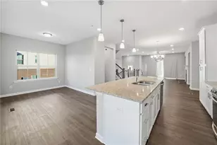 318 Commons Ave, Woodstock, GA 30188 - Photo 8