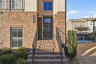 318 Commons Ave, Woodstock, GA 30188 - Photo 2