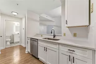 1075 Peachtree Walk NE, Atlanta, GA 30309 - Photo 6