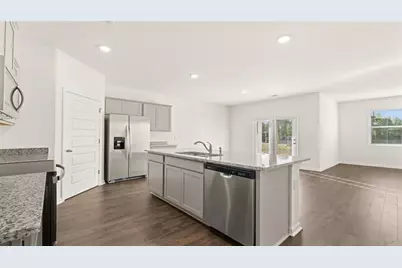 92 White Spruce Way, Newnan, GA 30265 - Photo 2