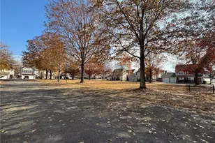 303 Barberry Pl, Canton, GA 30114 - Photo 4