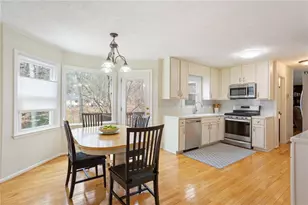 1027 Peace Dr NW, Kennesaw, GA 30152 - Photo 2