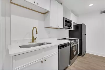 2396 Lawrenceville Highway #V, Decatur, GA 30033 - Photo 12