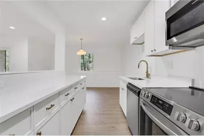 2396 Lawrenceville Highway #V, Decatur, GA 30033 - Photo 2