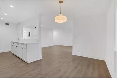 2396 Lawrenceville Highway #V, Decatur, GA 30033 - Photo 10