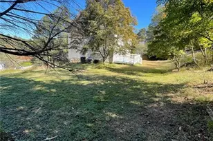 156 Plantation Trce, Woodstock, GA 30188 - Photo 2
