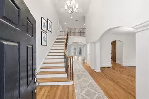 125 River N Cir, Sandy Springs, GA 30328 - Photo 2