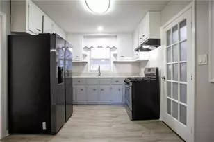 660 Dozier Dr, Marietta, GA 30066 - Photo 8