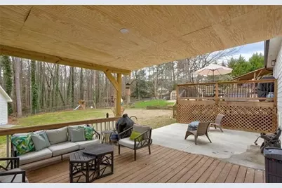 1201 Holly Hills Drive SW, Lilburn, GA 30047 - Photo 34