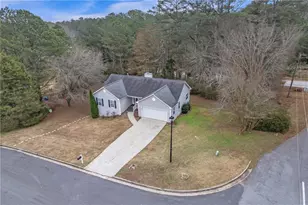 1900 Tribble Ridge Dr, Lawrenceville, GA 30045 - Photo 2