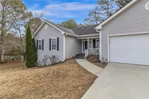 1900 Tribble Ridge Dr, Lawrenceville, GA 30045 - Photo 4