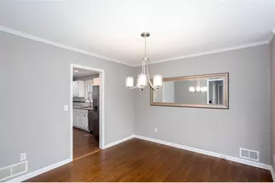 1066 Foreststone Way SW, Marietta, GA 30064 - Photo 6