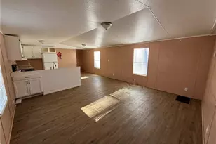 129 Elza Dr, Cleveland, GA 30528 - Photo 2