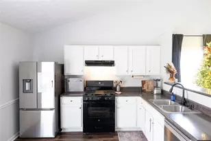 1311 Pine Acre Dr, Sugar Hill, GA 30518 - Photo 6