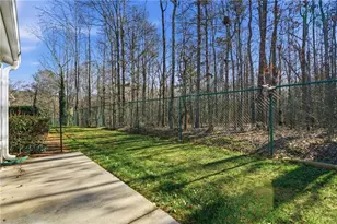 3013 Bentley Park Cir, Gainesville, GA 30504 - Photo 16