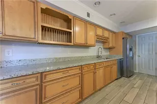 4943 Meadow Ln, Marietta, GA 30068 - Photo 8