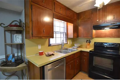 692 Davis Road, Lawrenceville, GA 30046 - Photo 10