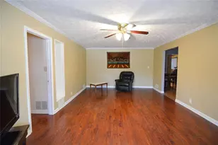 692 Davis Rd, Lawrenceville, GA 30046 - Photo 4