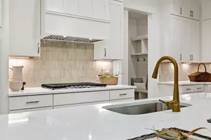 9110 Greenway Ct, Gainesville, GA 30506 - Photo 6