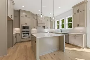 9135 Greenway Ct, Gainesville, GA 30506 - Photo 10