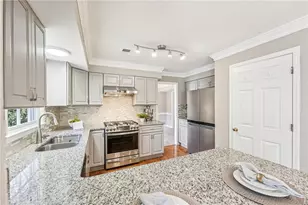 52 Bridle Ln, Marietta, GA 30068 - Photo 10