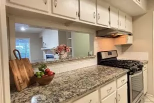 1011 Dunbar Dr, Atlanta, GA 30338 - Photo 8