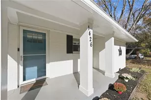 1426 Thunderwood Ln SW, Mableton, GA 30126 - Photo 4