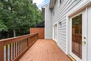 504 Dunwoody Chace, Atlanta, GA 30328 - Photo 10