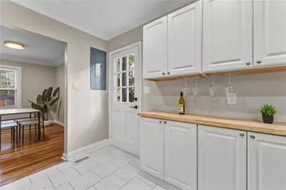 3018 Wanda Circle SW, Atlanta, GA 30315 - Photo 6