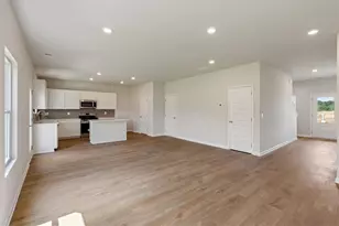 202 Wildflower Cir, Calhoun, GA 30701 - Photo 6