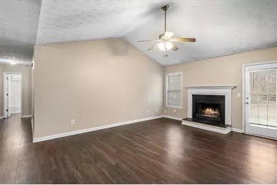 311 Crosswalk Drive, Auburn, GA 30011 - Photo 8