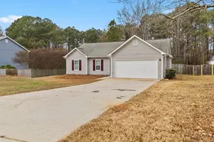 311 Crosswalk Dr, Auburn, GA 30011 - Photo 2