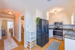 7500 Roswell Rd, Sandy Springs, GA 30350 - Photo 6