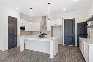 947 Willingham Dr, Hapeville, GA 30354 - Photo 2