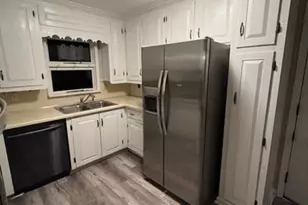 276 Colewood Way, Sandy Springs, GA 30328 - Photo 6