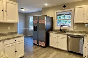 423 Orchards Walk, Stone Mountain, GA 30087 - Photo 18