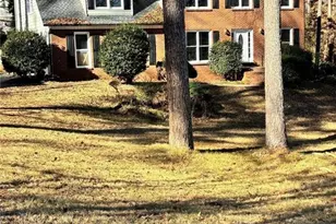 423 Orchards Walk, Stone Mountain, GA 30087 - Photo 2