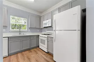 5654 Lawley Dr, Alpharetta, GA 30022 - Photo 16