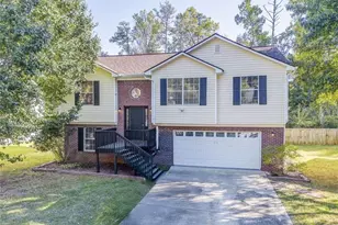 4379 Cross Ln, Decatur, GA 30035 - Photo 2