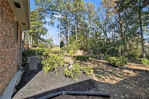 2347 Clairmont Rd, Atlanta, GA 30329 - Photo 58