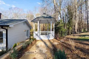 2363 Leisure Lake Dr, Dunwoody, GA 30338 - Photo 20