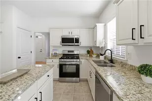 3419 Hampreston Way NW, Kennesaw, GA 30144 - Photo 10