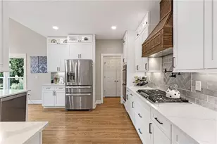 802 Clubhouse Pte, Woodstock, GA 30188 - Photo 4