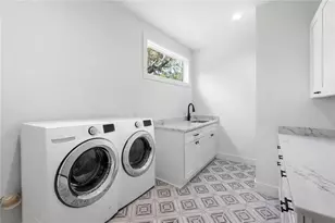 1696 Dunwoody Pl NE, Atlanta, GA 30324 - Photo 46