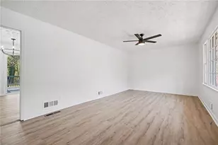 5689 Woodland Dr, Acworth, GA 30102 - Photo 8