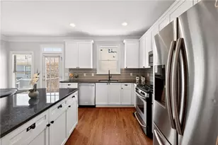 1694 Carr Cir NW, Atlanta, GA 30318 - Photo 8