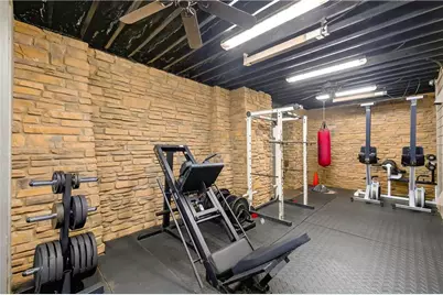 1694 Carr Circle NW, Atlanta, GA 30318 - Photo 36